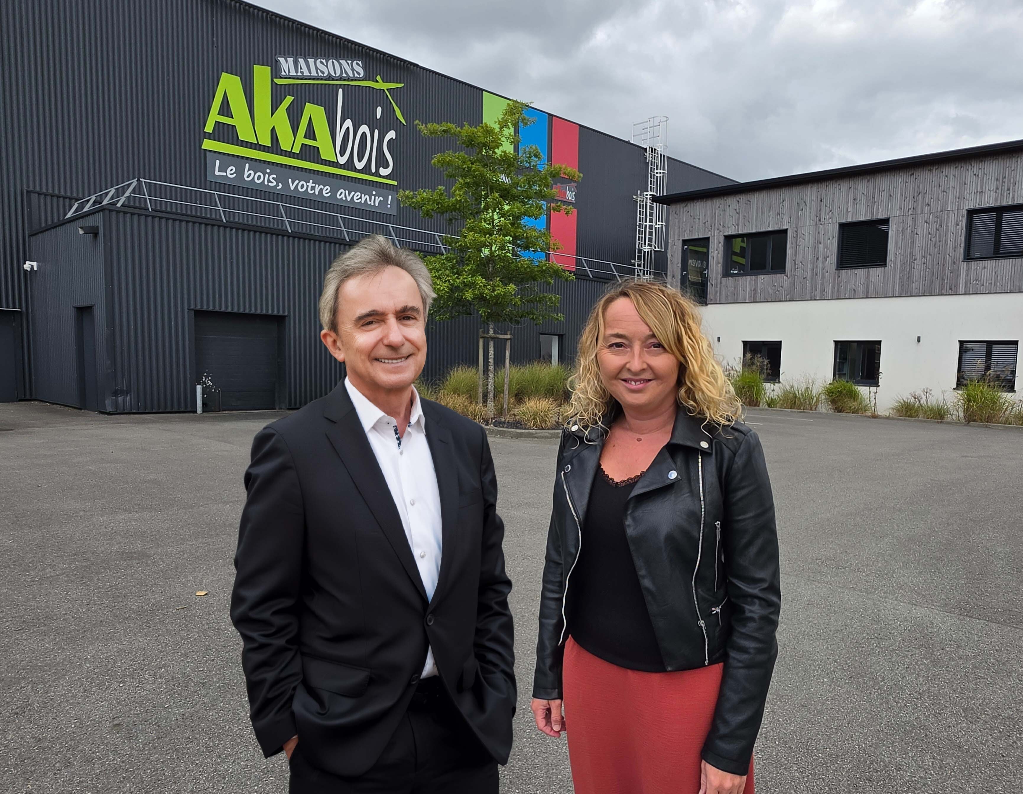 Dominique Lavallée et Géraldine Kerdilès, Directrice Générale d'AKABOIS