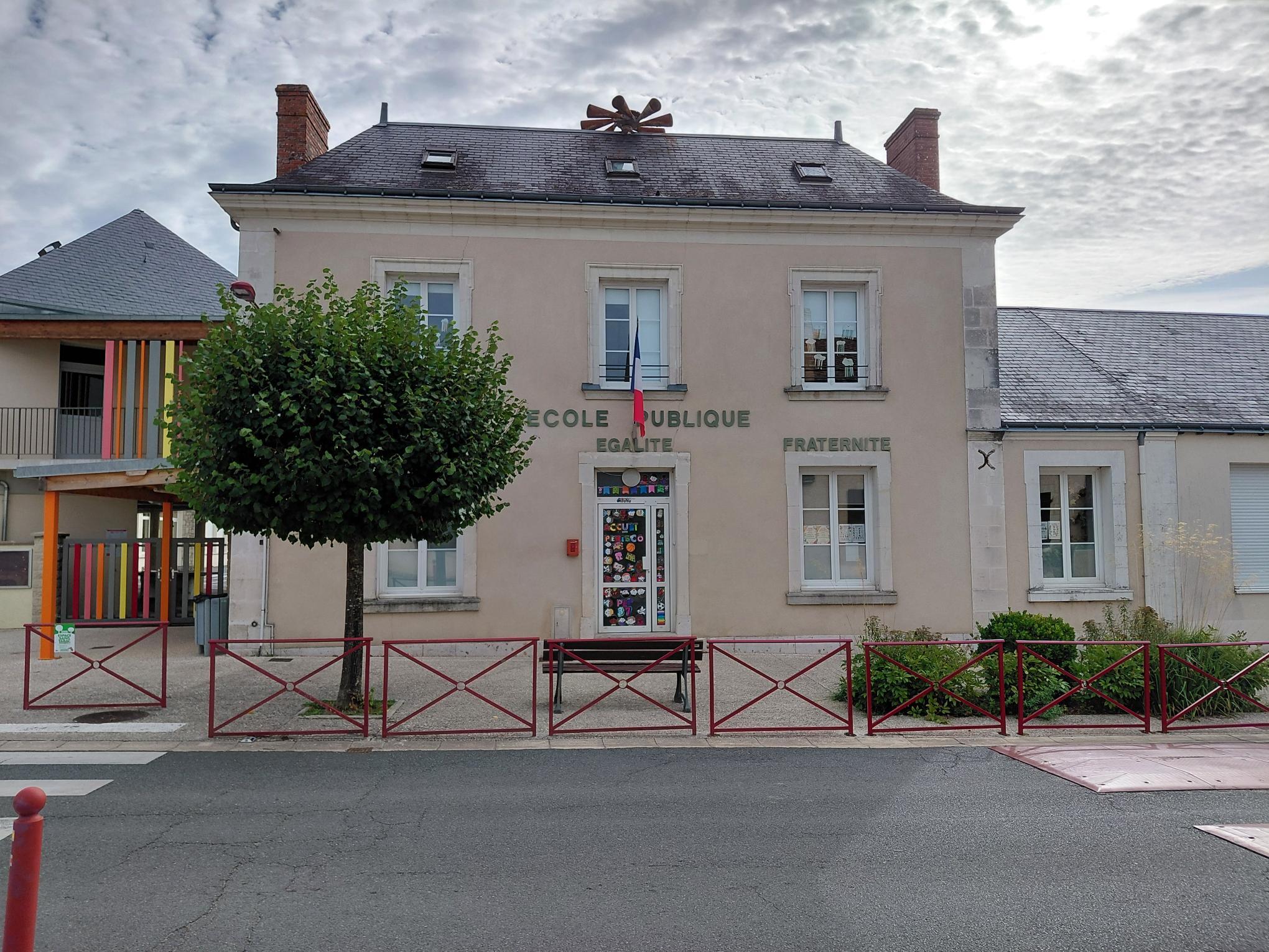 010-Ecole