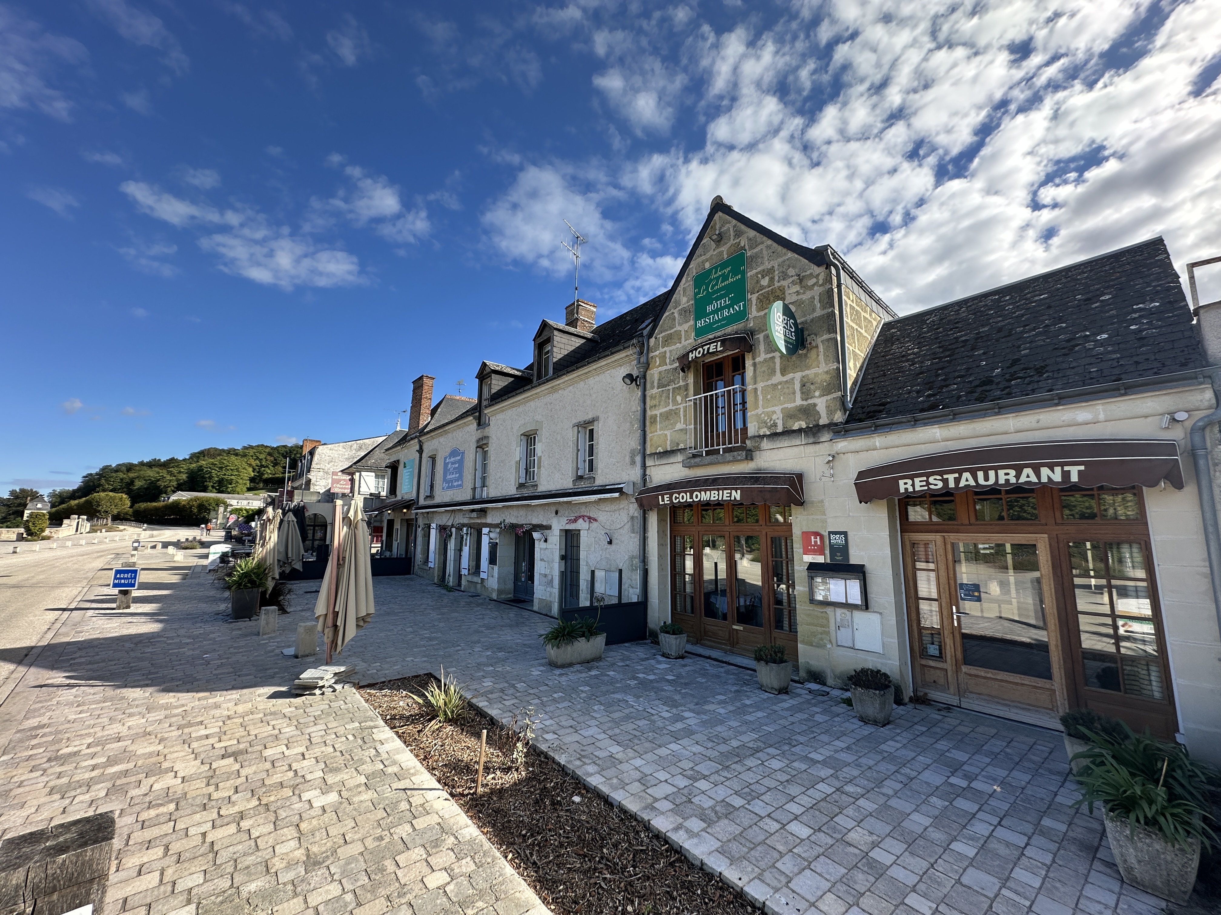 Hotel restaurant