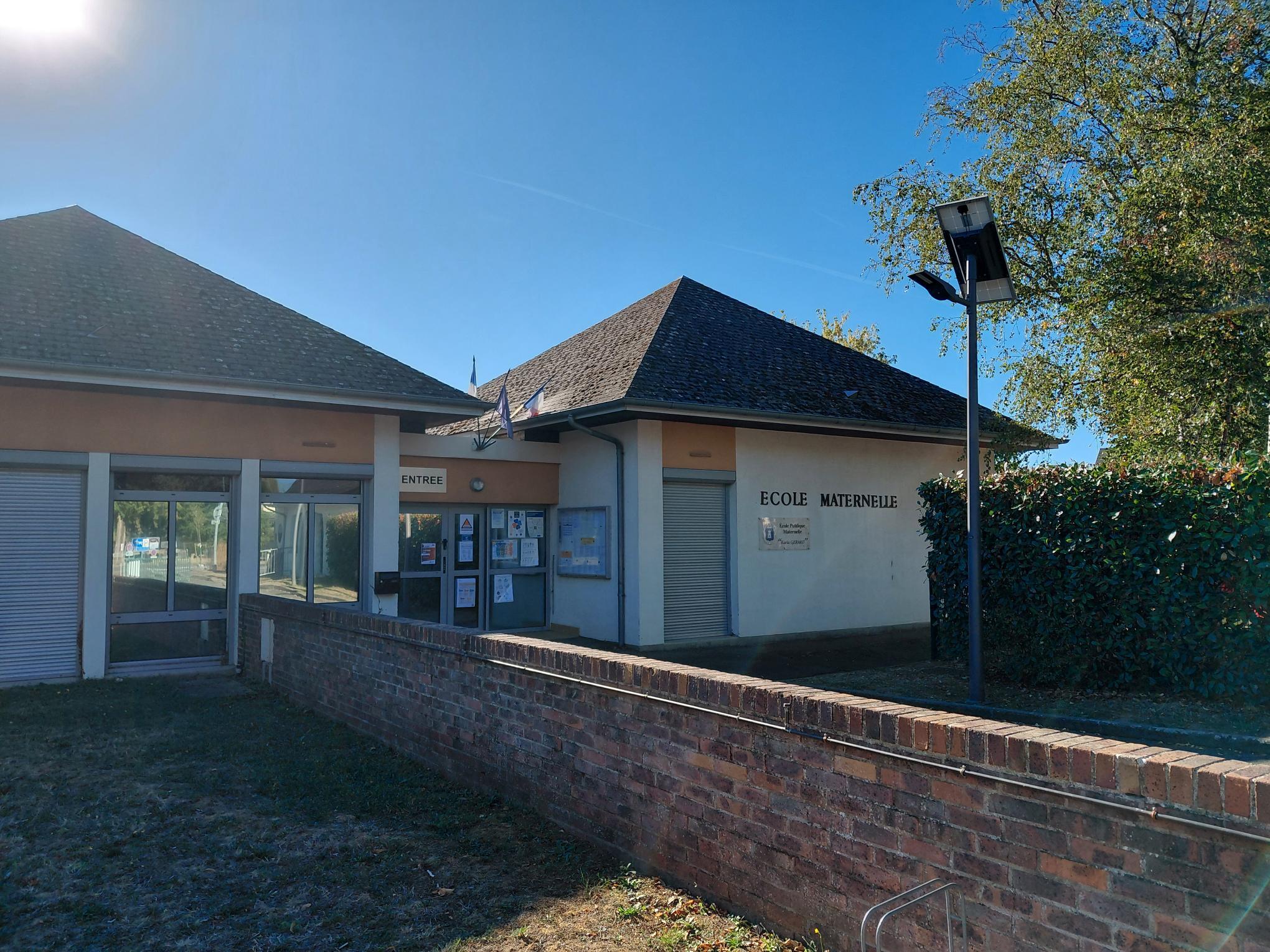 004-ecole maternelle neuville